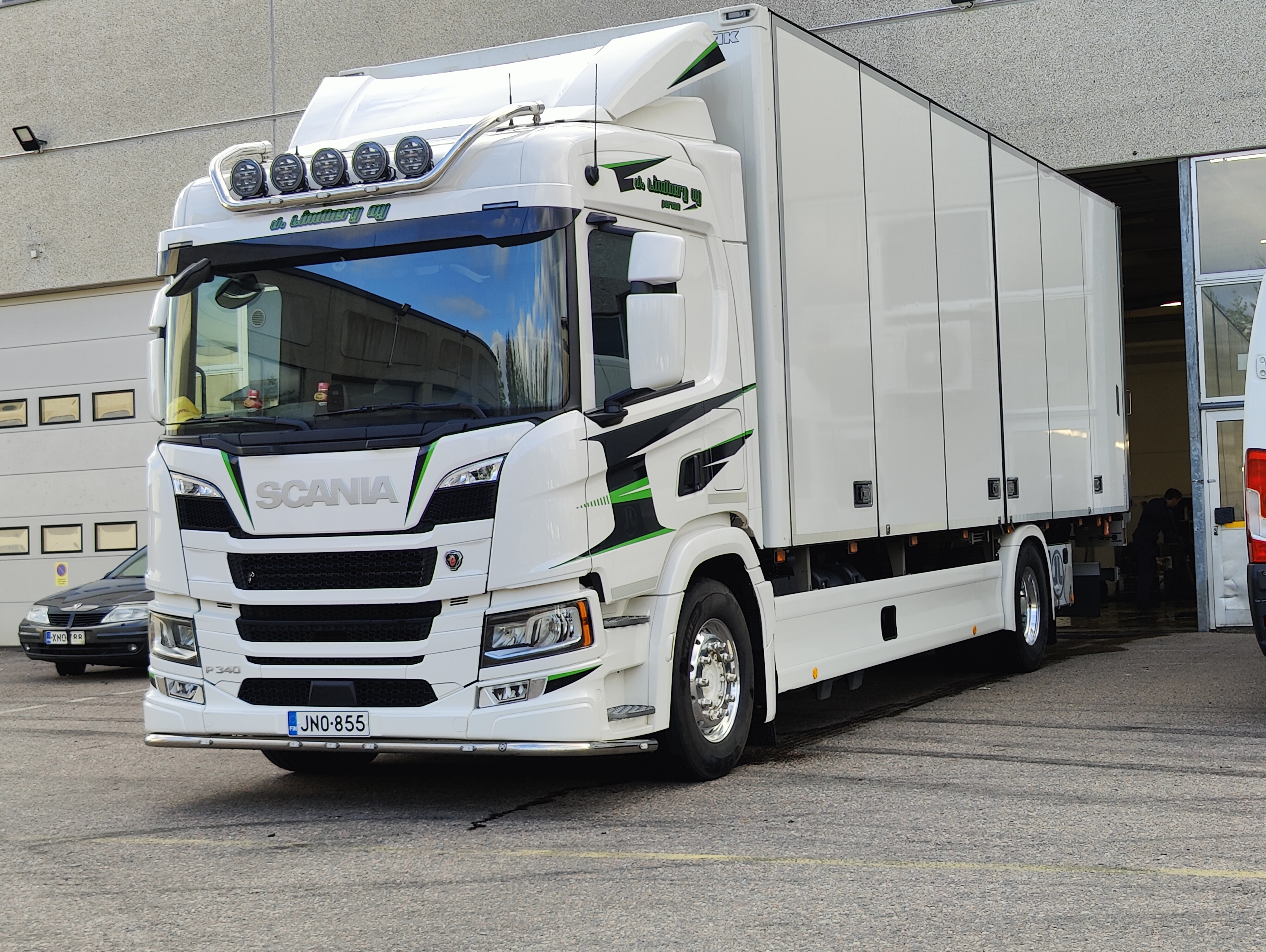 Scania R-sarja puhtaana